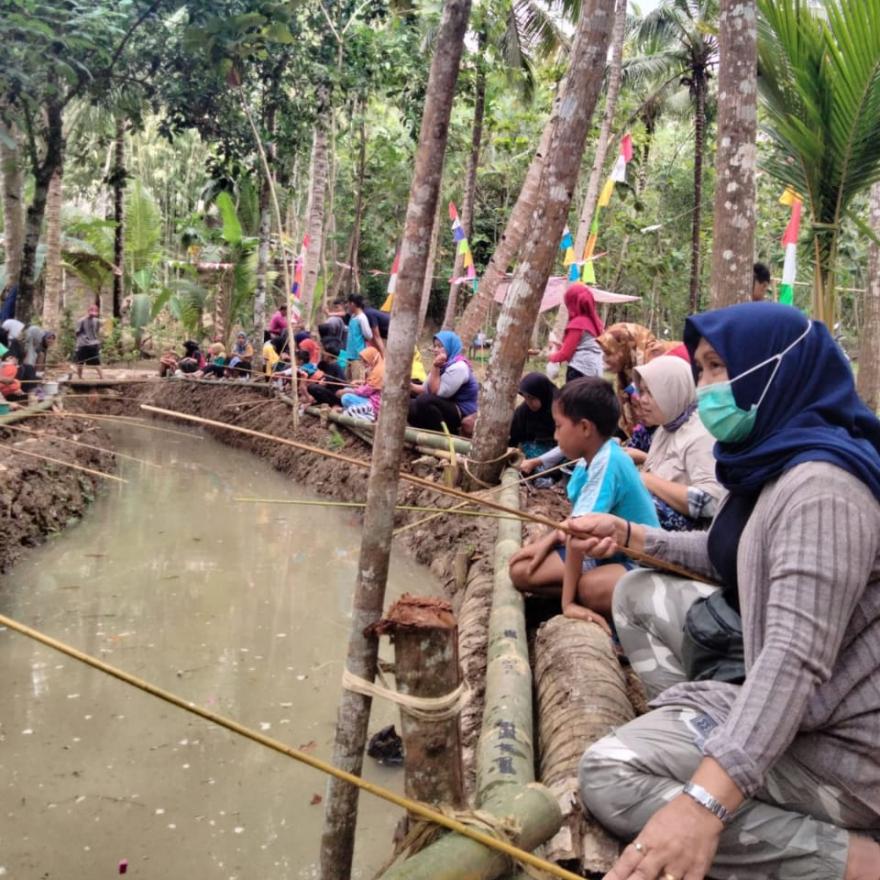 Mancing Bareng Kaum Ibu-Ibu Warga Padukuhan Penggung